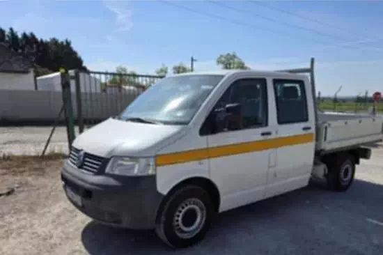Volkswagen Transporter furgon platós autókölcsönzés